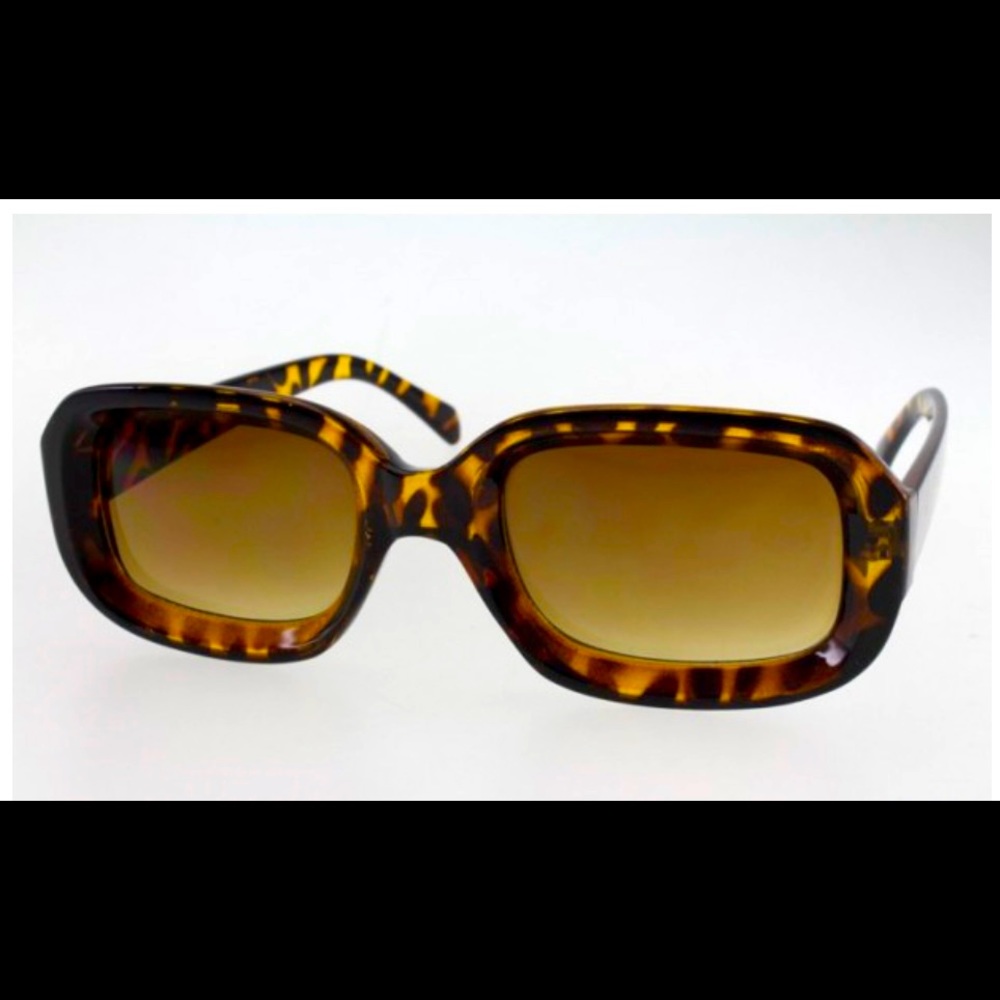 Chic Trendy Eyewear